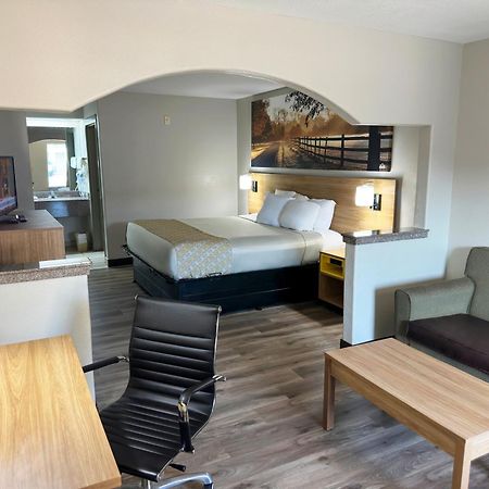 Days Inn & Suites By Wyndham Opelousas Buitenkant foto