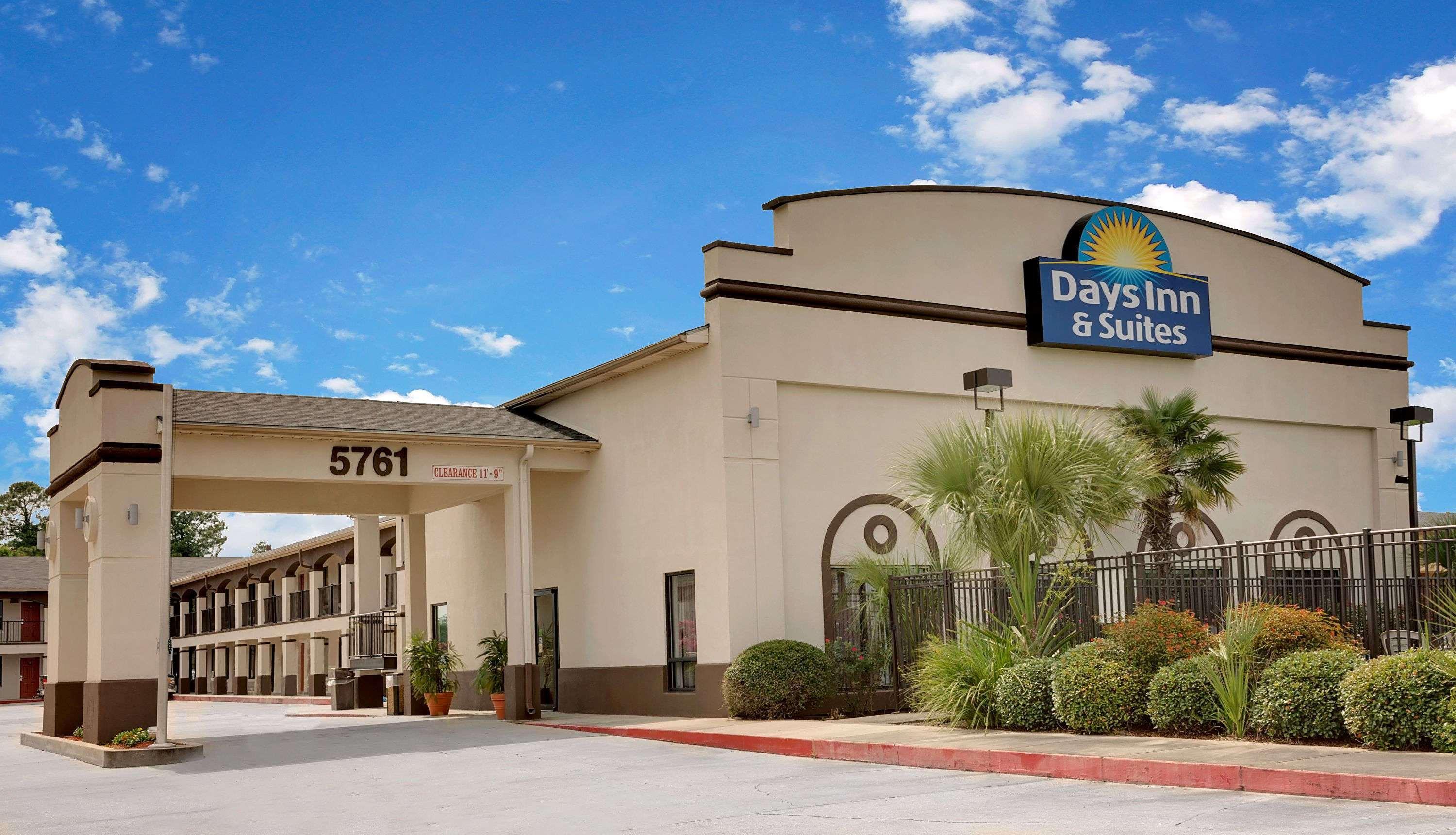 Days Inn & Suites By Wyndham Opelousas Buitenkant foto