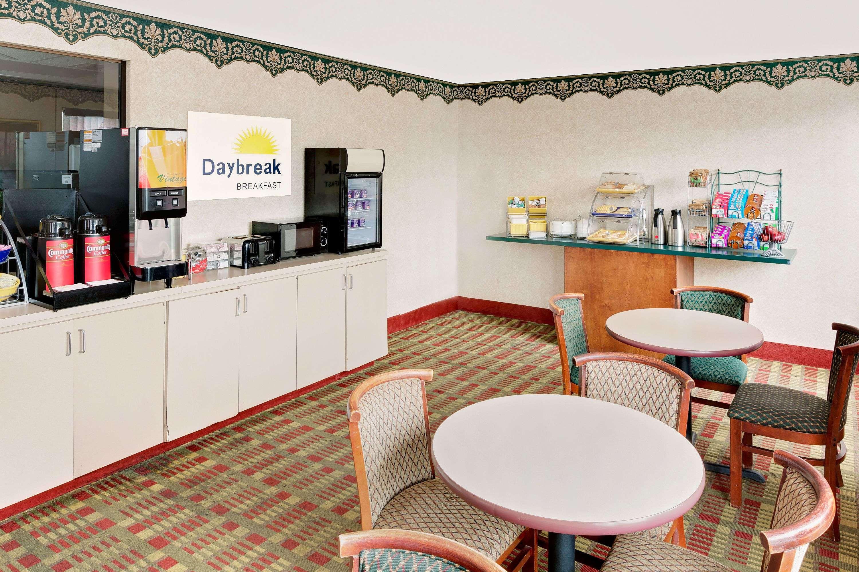 Days Inn & Suites By Wyndham Opelousas Buitenkant foto