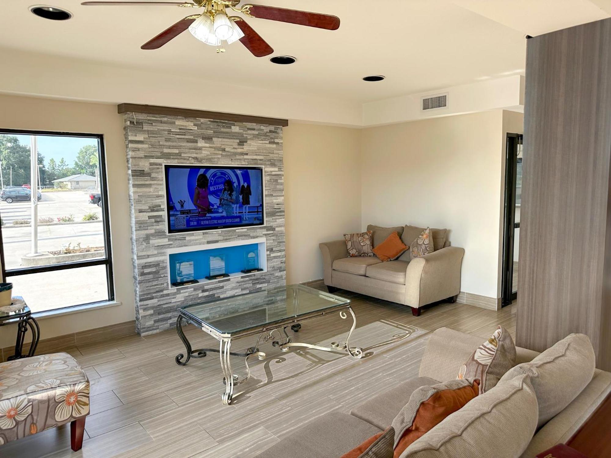 Days Inn & Suites By Wyndham Opelousas Buitenkant foto